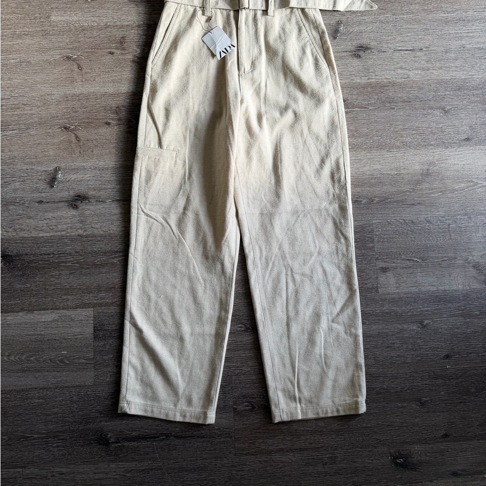 Zara women’s Beige Cargo Pants